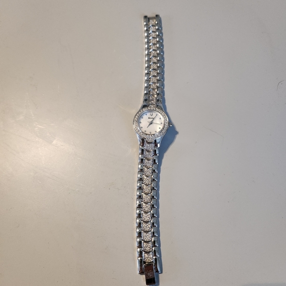 Bulova woman's watch - Picture 3 of 5
